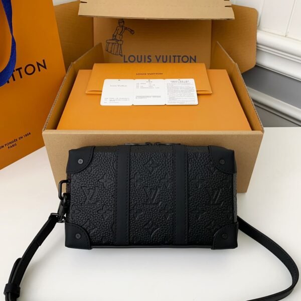 L X V's new Sac Plat Horizontal Zippé men's black flower briefcase M80224 Size:  22.5*14*5cm