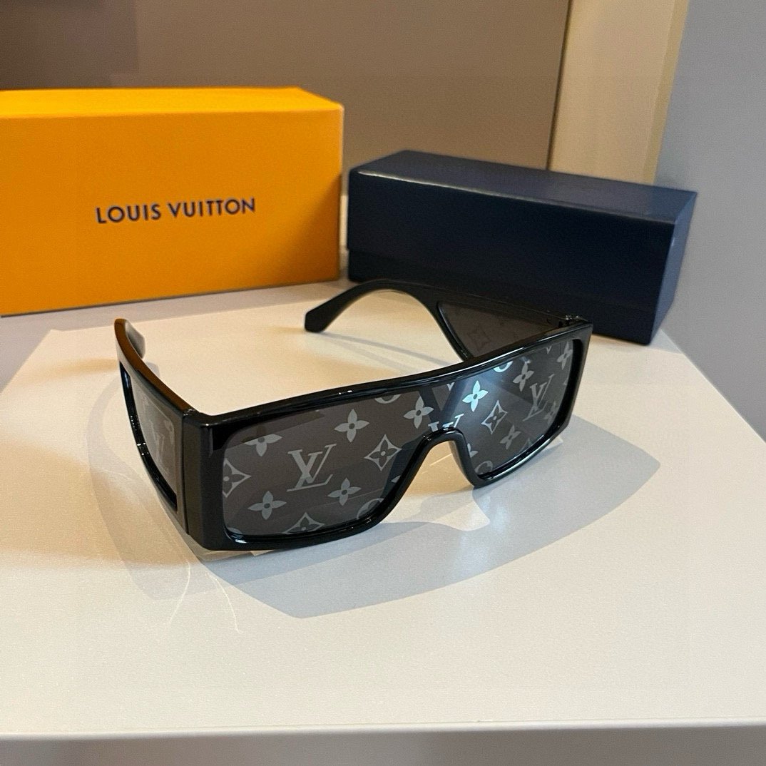 L X V SunglassesSUNGLASSES