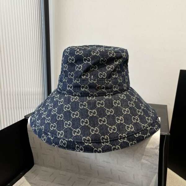 GUC hatSUNGLASSES