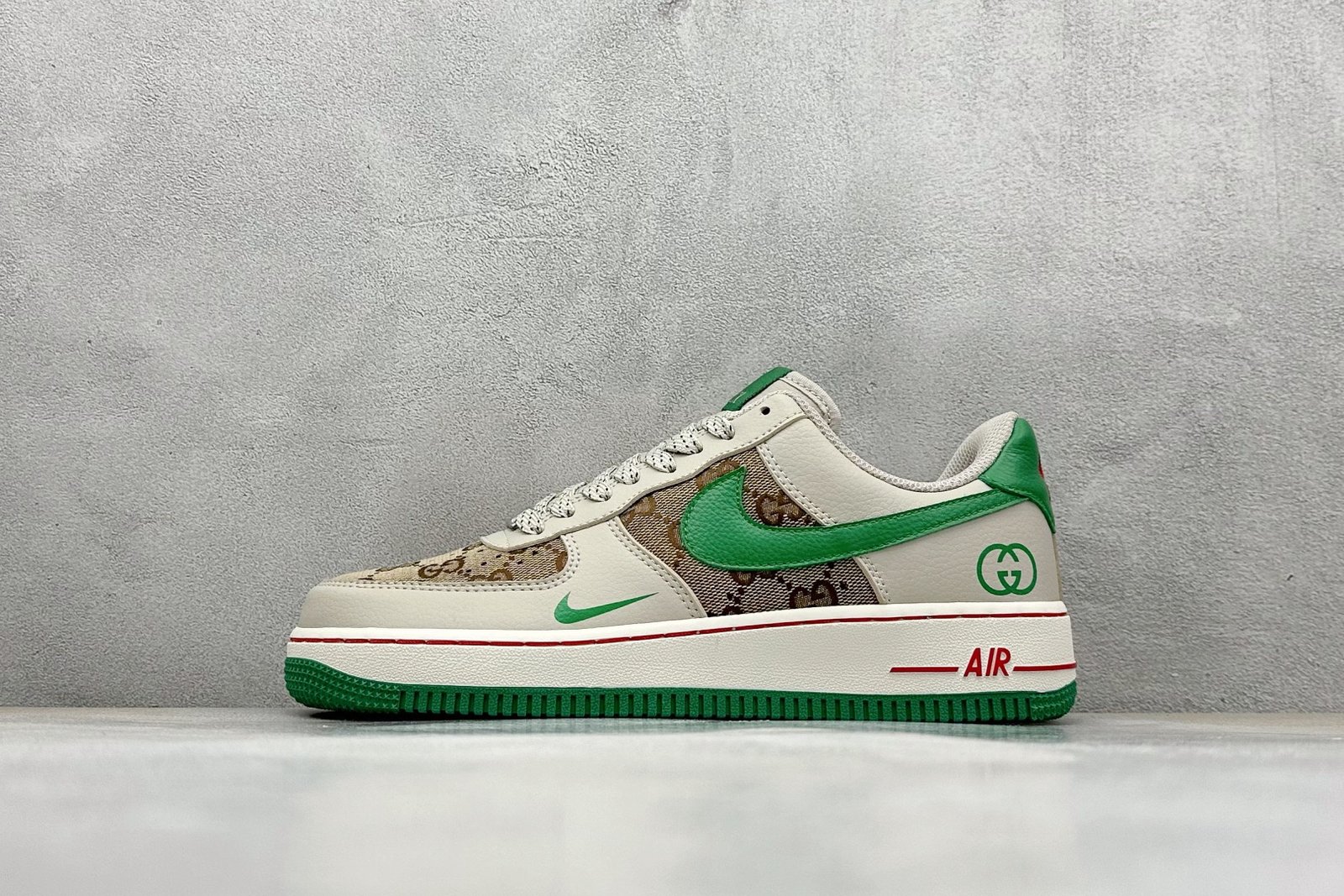 Guc x NK AF1 LowSUNGLASSES