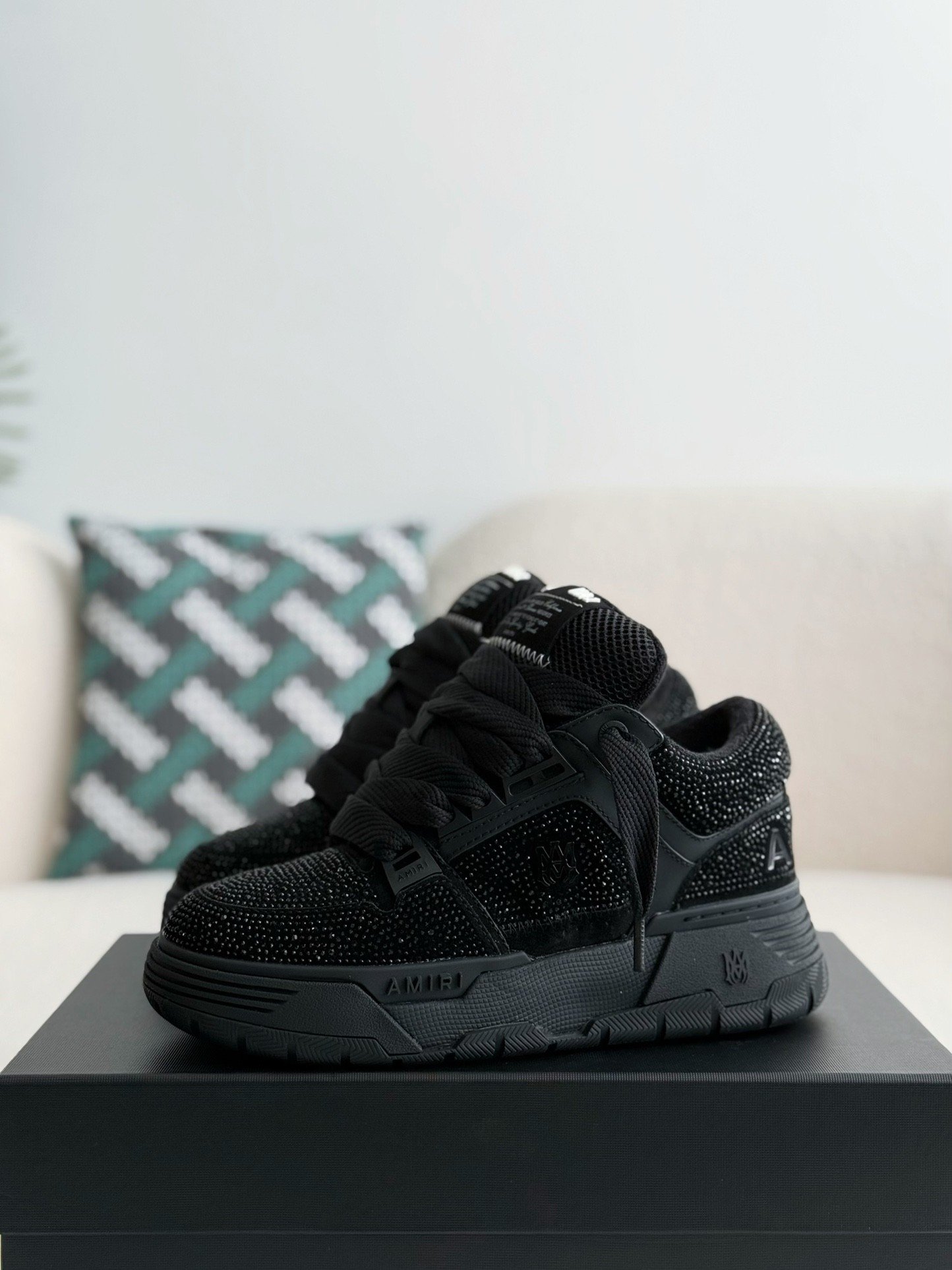 AMRI MA-1 low top sneakersSUNGLASSES