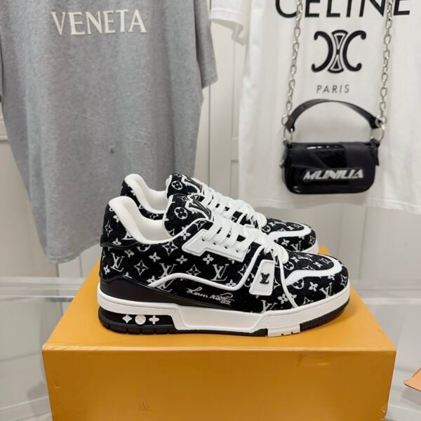 L X V TRAINERSUNGLASSES