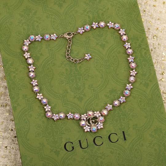GUC necklaceSUNGLASSES