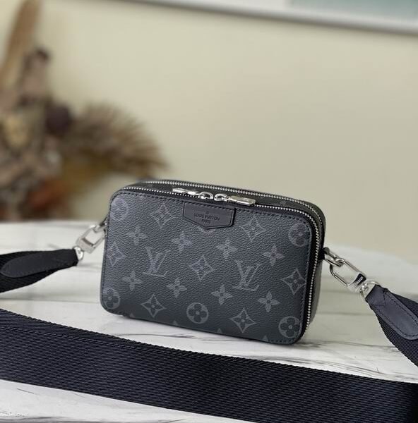 L X V Messenger Bags 18.5x11x6.5cm