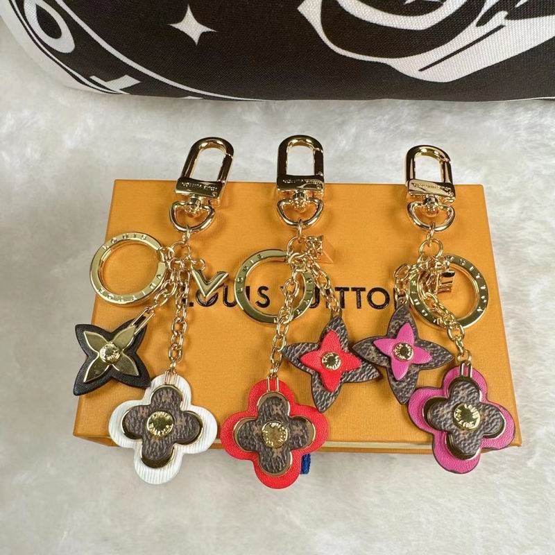 L X V Key Ring（Multiple colors）