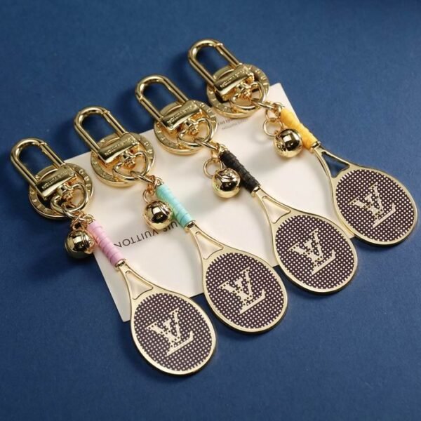 L X V Key Ring（Multiple colors）