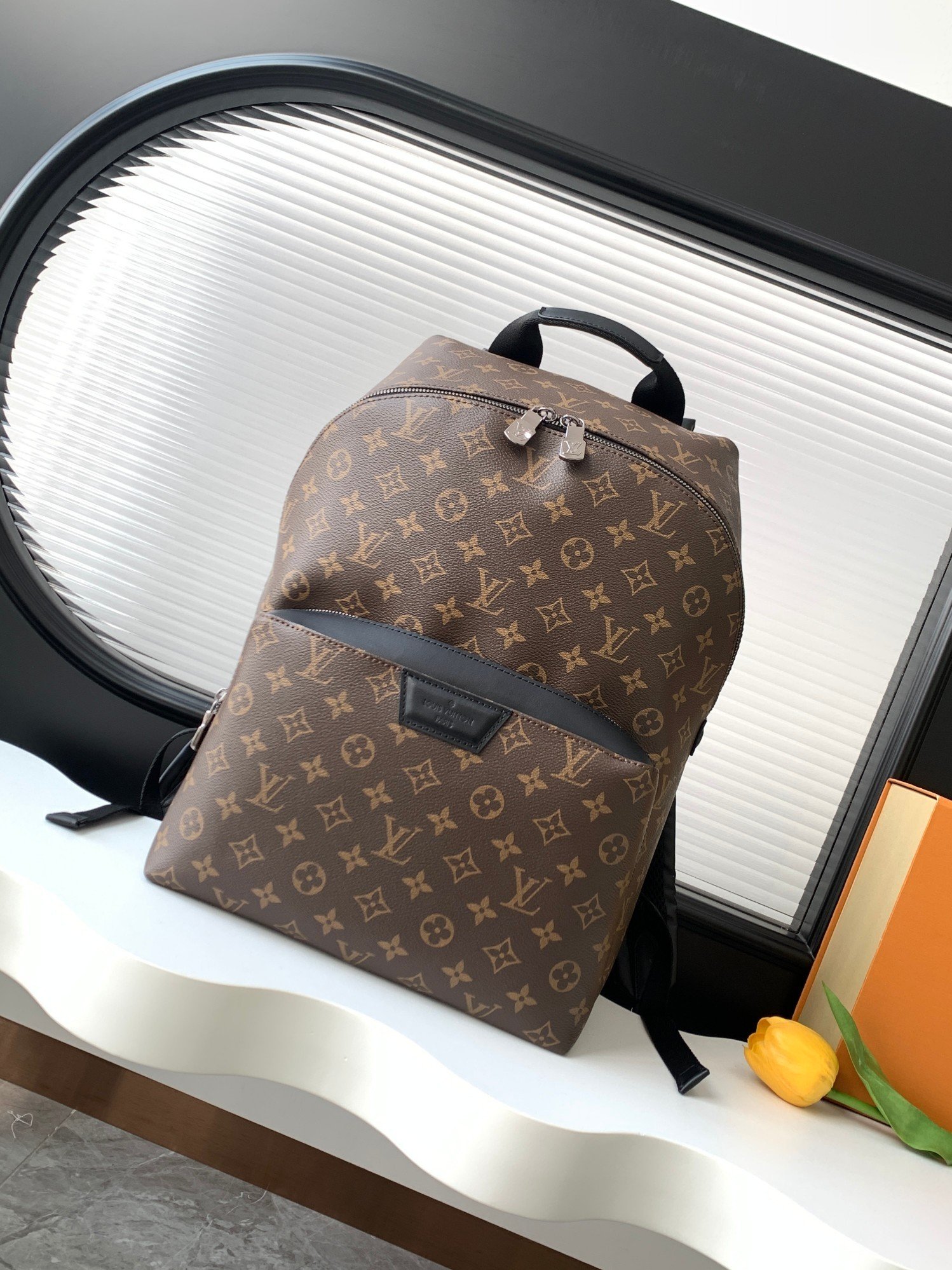 L X V Backpack 37x40x20CM（Multiple colors）SUNGLASSES