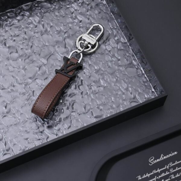 L X V Key Ring（Multiple colors）