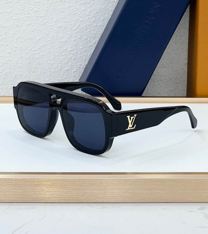 L X V SunglassesSUNGLASSES
