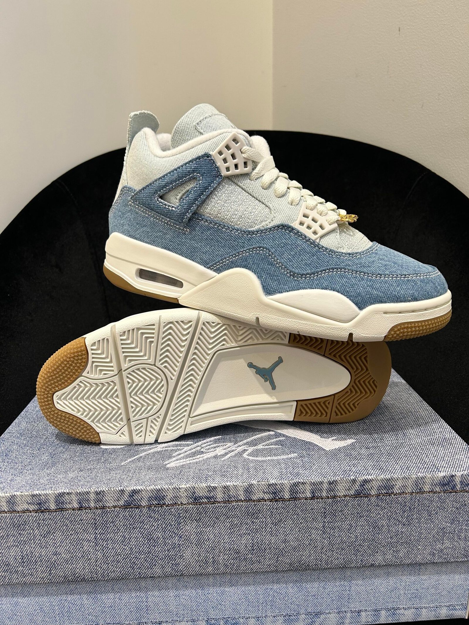 AJ 4 Denim “Worn Blue”2025SUNGLASSES