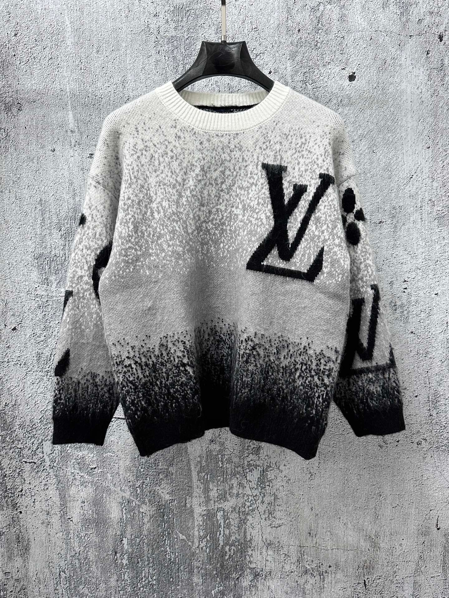 L X V  Sweater 2025SUNGLASSES