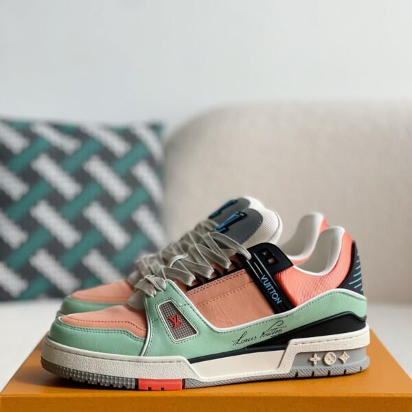 L X V TRAINER SneakersSUNGLASSES