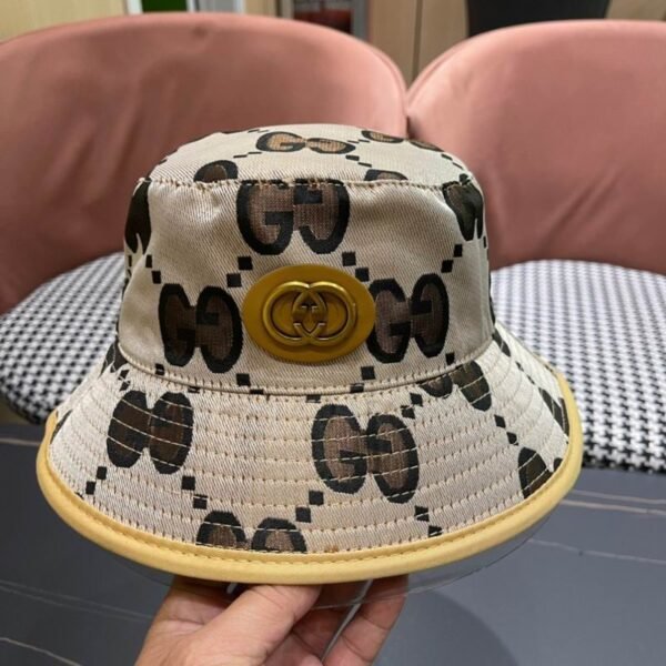 GUC hatSUNGLASSES