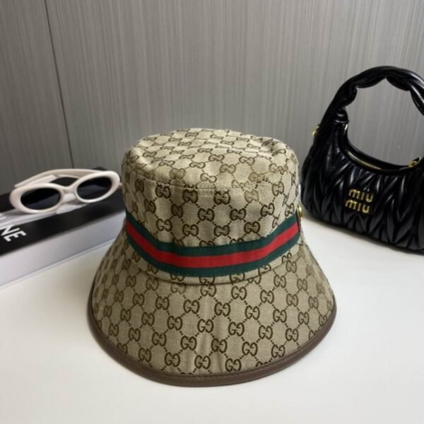 GUC hatSUNGLASSES