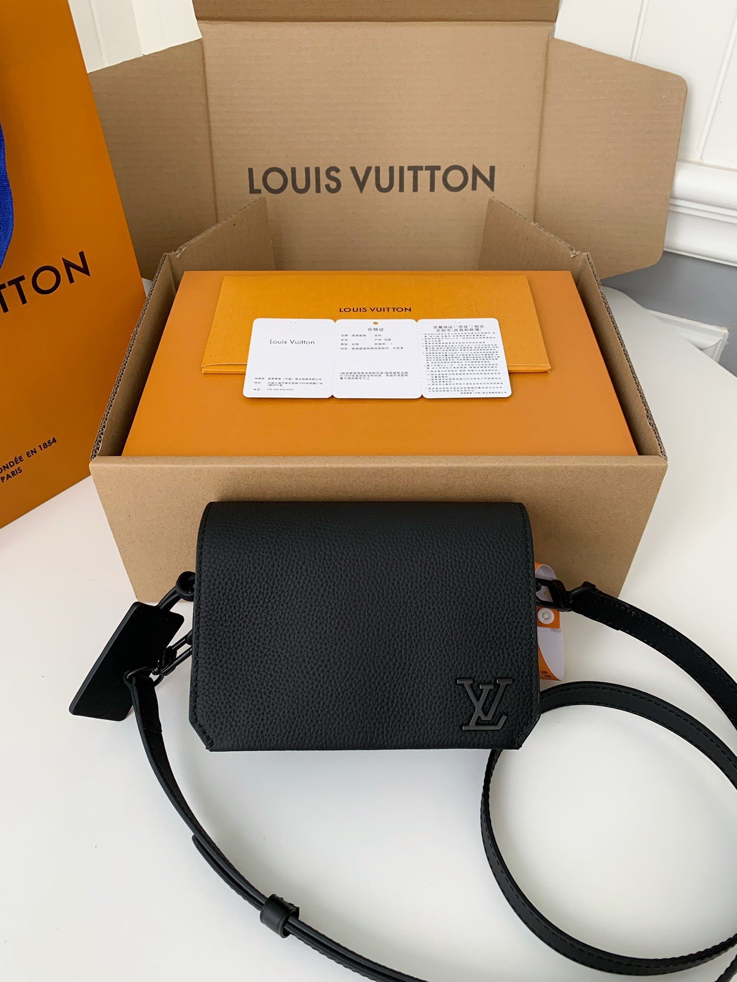 L X V FLAP 17.3*12*7cm