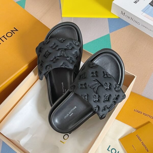 L X V SLIPPERSSUNGLASSES