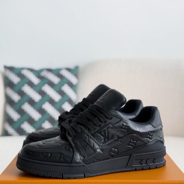 L X V TRAINER SNEAKERSSUNGLASSES