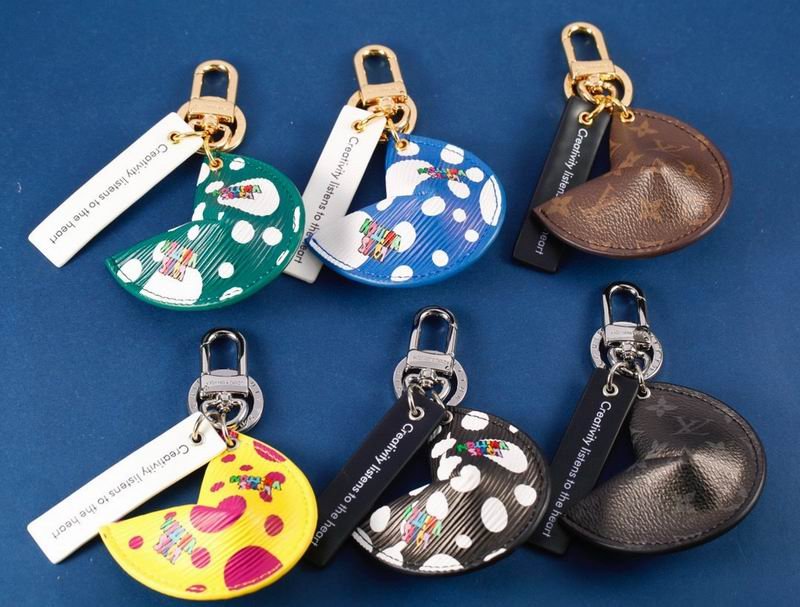 L X V Key Ring（Multiple colors）