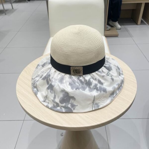 GUC hatSUNGLASSES