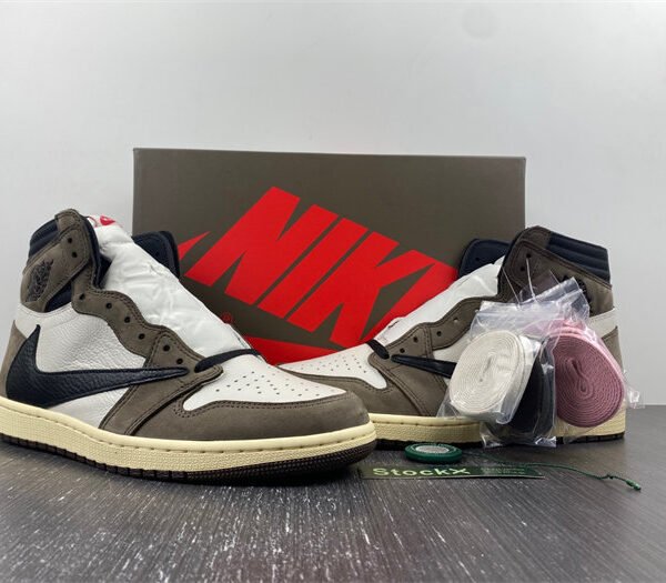 JRD 1 Retro High OG SP "Travis Scott" CD4487-100SUNGLASSES