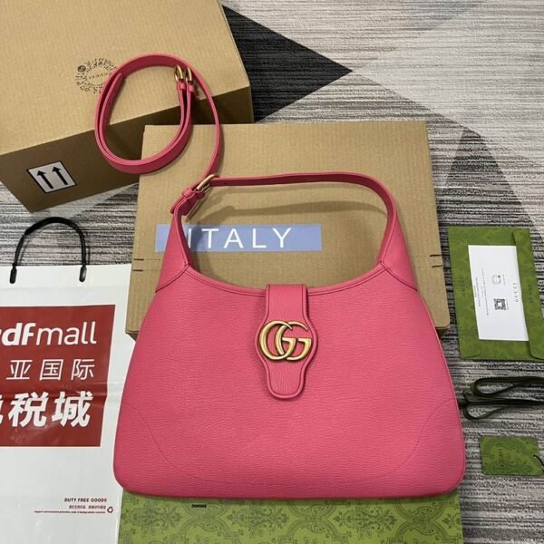 GUC Shoulder bag 39X38X2cm（Multiple colors）