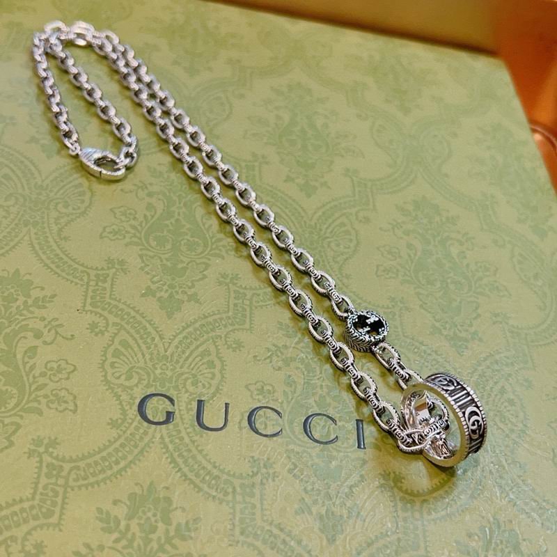 GUC necklaceSUNGLASSES