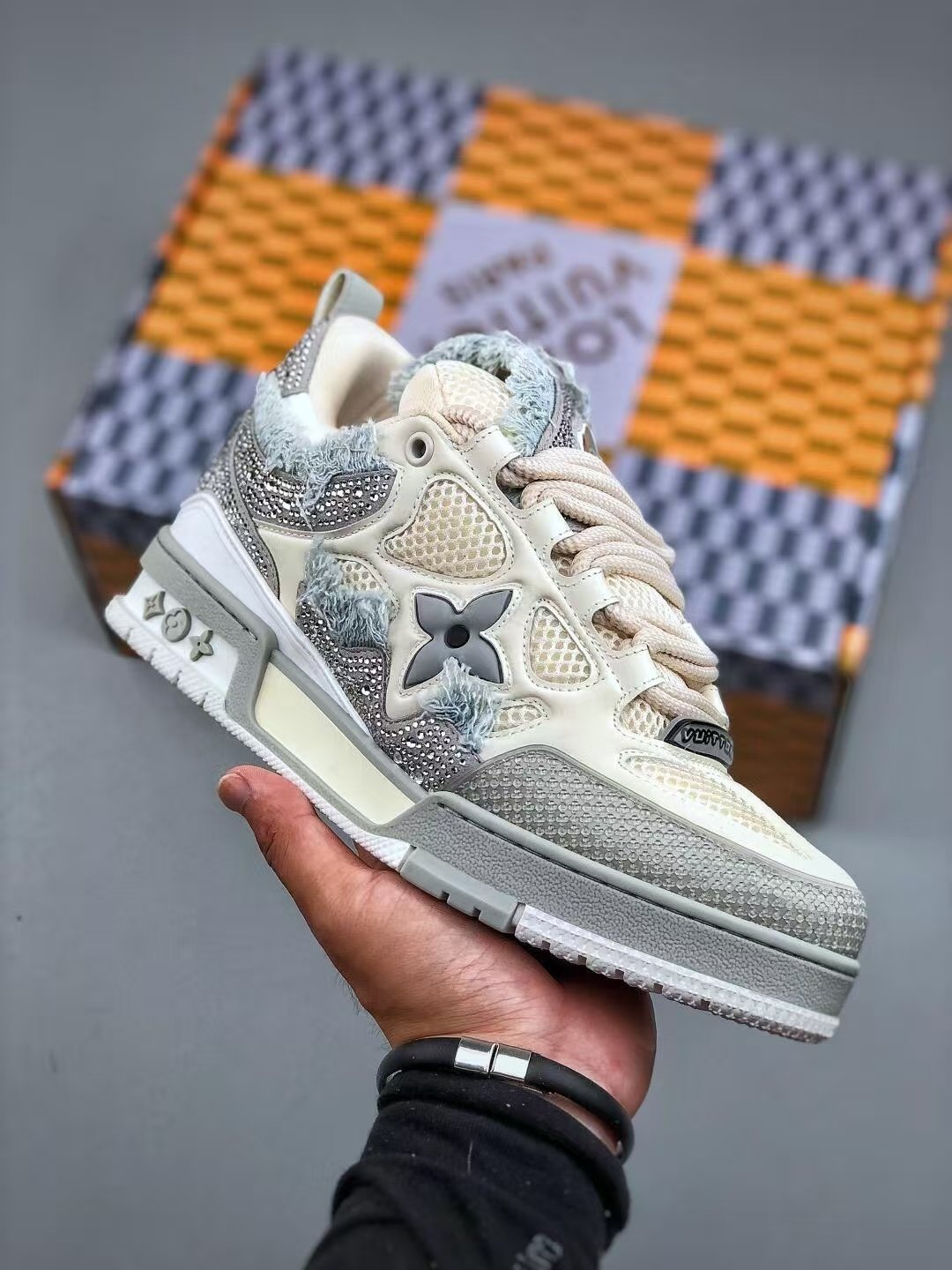 L X V RUNNER TATIC sneakersSUNGLASSES