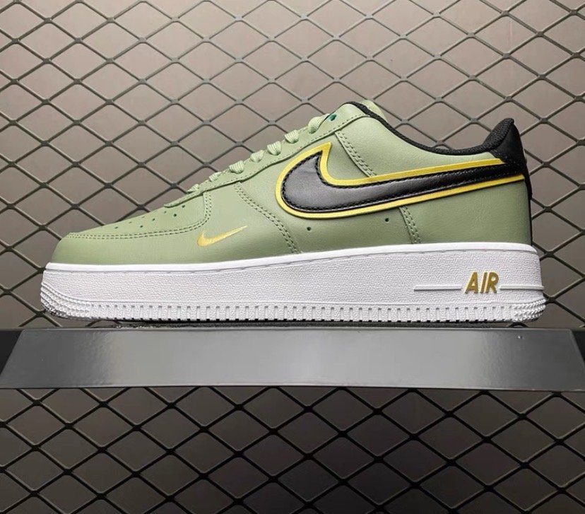 NK Air SneakerSUNGLASSES