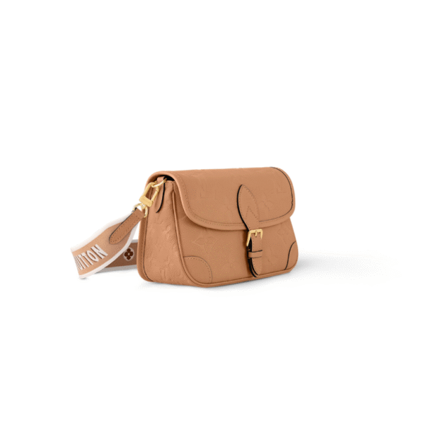 M11817 LouisV Diane Bag – Monogram Empreinte, 23 × 16 × 8.5 cm